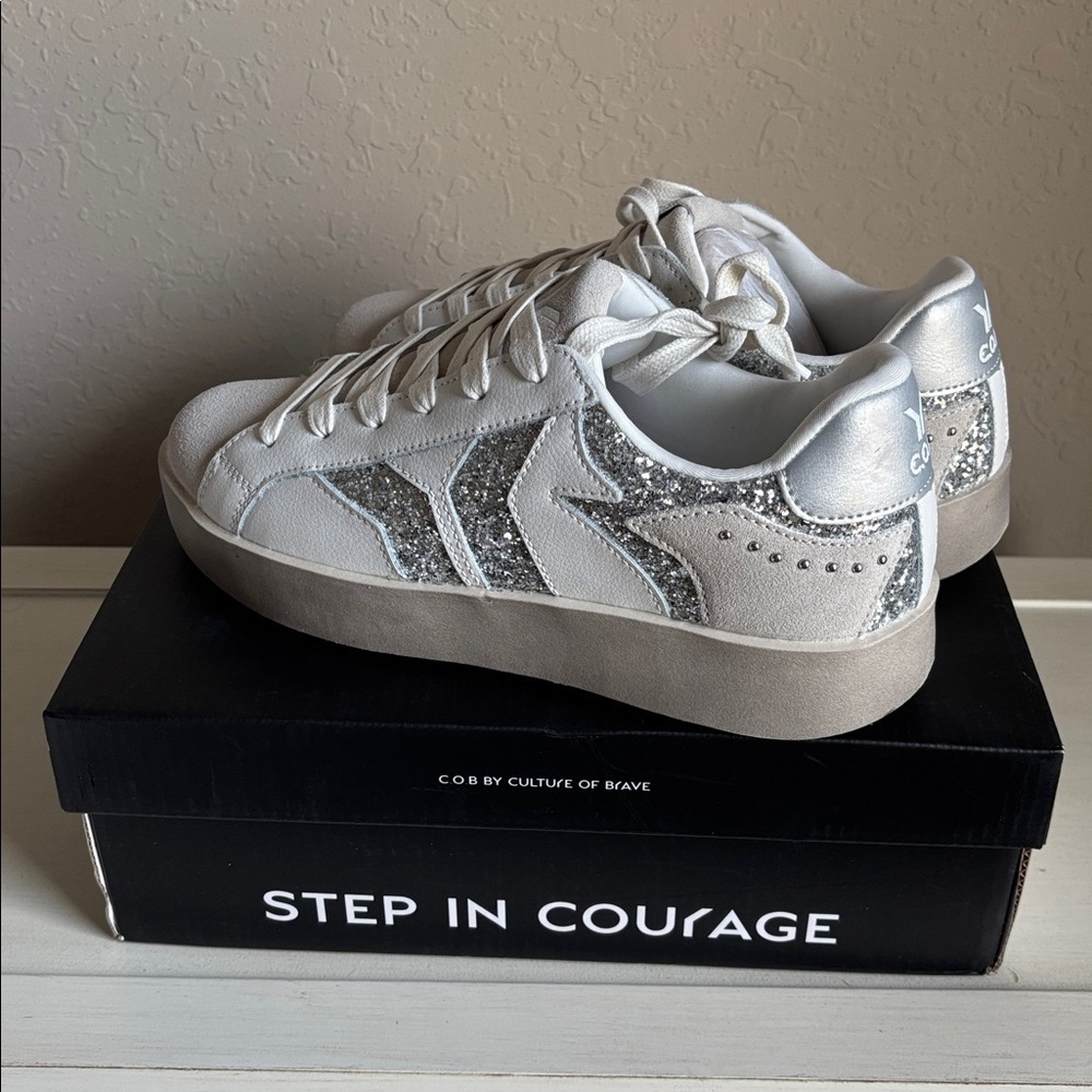 COB by Culture of Brave Women's Sneakers in White and glitter Gray NWT Size8-8.5 - Picture 3 of 7